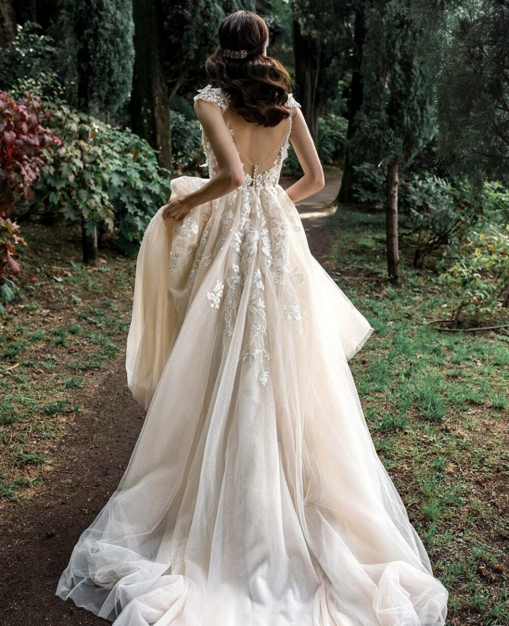 Brautkleid von Ari Vilosso - Viola